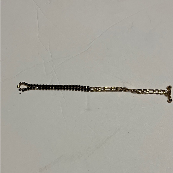 Chic Gold and Black Chain Bracelet - Picture 2 of 3